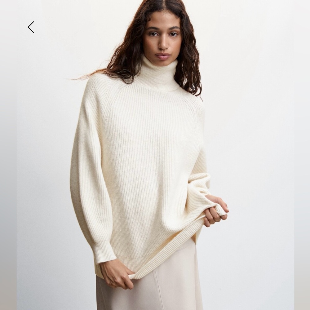 Women’s Mango Knit Turtleneck Sweater in Ecru Cream NWT